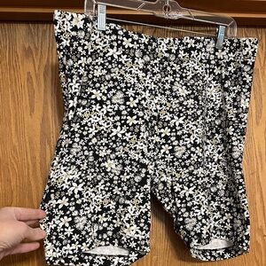 Old Navy Floral Patterned Bike Shorts
